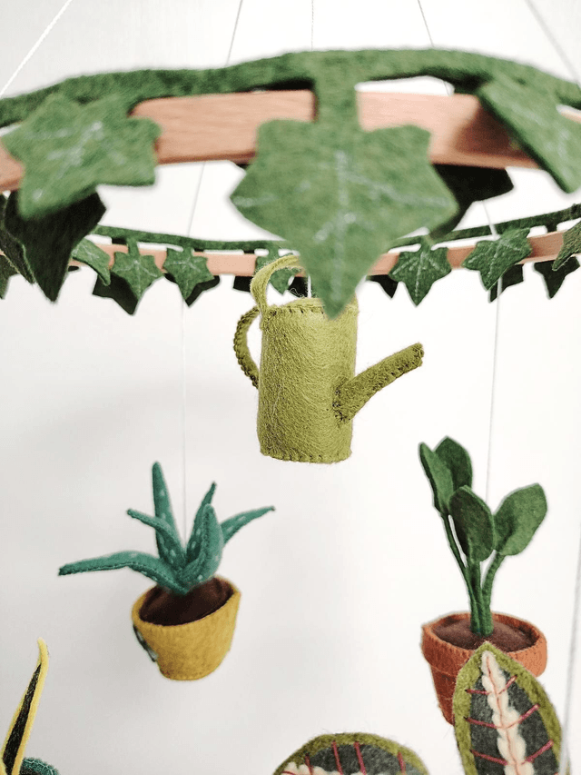 Mobile bébé en Feutrine: Nadine / plantes - décoration chambre, cadeau bébé, cadeau naissance, baby shower, mobile non genré, mobile bébé plantes